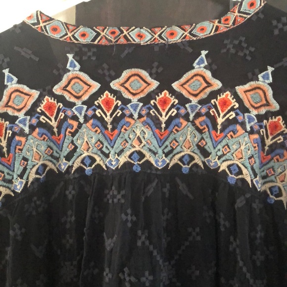 JOHNNY WAS Gina Embroidered Top - Picture 5 of 8